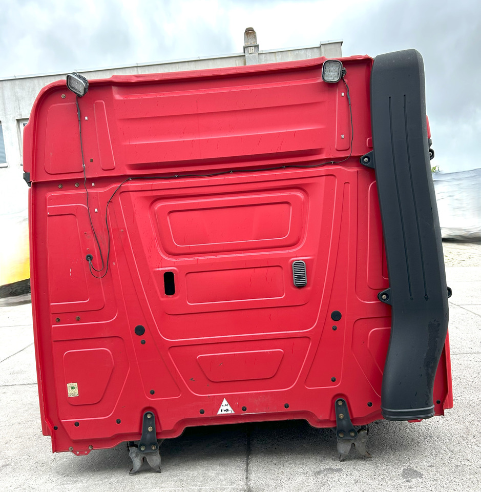 Mercedes Actros MP4 L StreamSpace 2,50 - 驾驶室:图2 Mercedes Actros MP4 L StreamSpace 2,50 - 驾驶室:图2