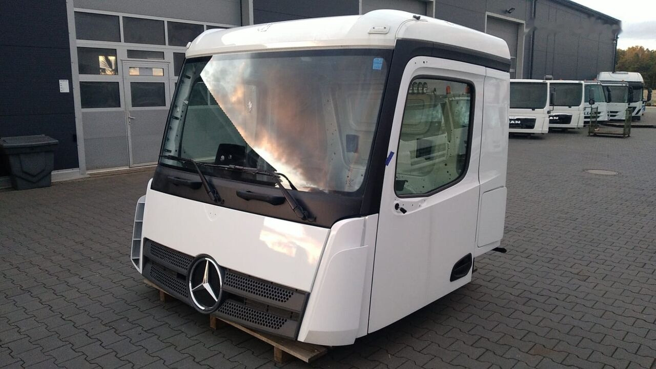 Mercedes-Benz Arocs 8x8 8x6 4x4 6x6 6x4 M Classic Space 320mm   Mercedes-Benz AROCS Arocs 8x8 8x6 4x4 6x6 6x4 M Classic Space 320mm truck - 驾驶室 适用于 卡车:图2 Mercedes-Benz Arocs 8x8 8x6 4x4 6x6 6x4 M Classic Space 320mm   Mercedes-Benz AROCS Arocs 8x8 8x6 4x4 6x6 6x4 M Classic Space 320mm truck - 驾驶室 适用于 卡车:图2