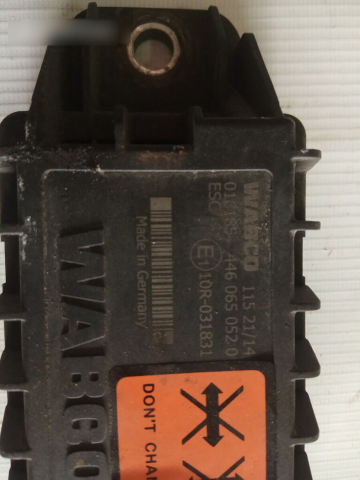 WABCO sterownik układu ESC 446065052 DAF XF 106 truck - ECU 适用于 卡车:图2 WABCO sterownik układu ESC 446065052 DAF XF 106 truck - ECU 适用于 卡车:图2