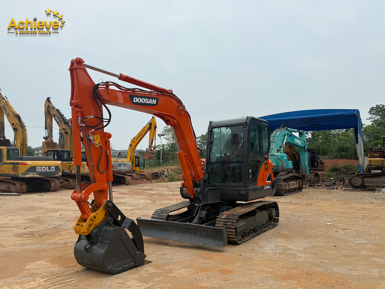 DOOSAN Diwanlun DX60-9 Excavator 38.9(52.1)/2100kW(HP) / rpm D24C 0.23m3 5700kg 4.2+2.8Ton 【ACHIEVE】 TOP CONDITION!!! - 履带式挖掘机:图5 DOOSAN Diwanlun DX60-9 Excavator 38.9(52.1)/2100kW(HP) / rpm D24C 0.23m3 5700kg 4.2+2.8Ton 【ACHIEVE】 TOP CONDITION!!! - 履带式挖掘机:图5