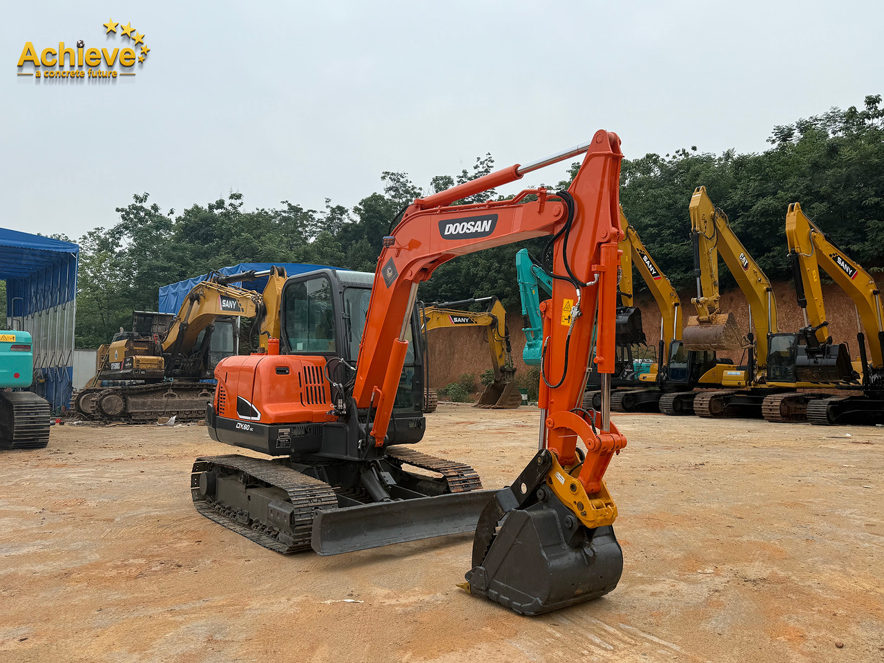 DOOSAN Diwanlun DX60-9 Excavator 38.9(52.1)/2100kW(HP) / rpm D24C 0.23m3 5700kg 4.2+2.8Ton 【ACHIEVE】 TOP CONDITION!!! - 履带式挖掘机:图2 DOOSAN Diwanlun DX60-9 Excavator 38.9(52.1)/2100kW(HP) / rpm D24C 0.23m3 5700kg 4.2+2.8Ton 【ACHIEVE】 TOP CONDITION!!! - 履带式挖掘机:图2