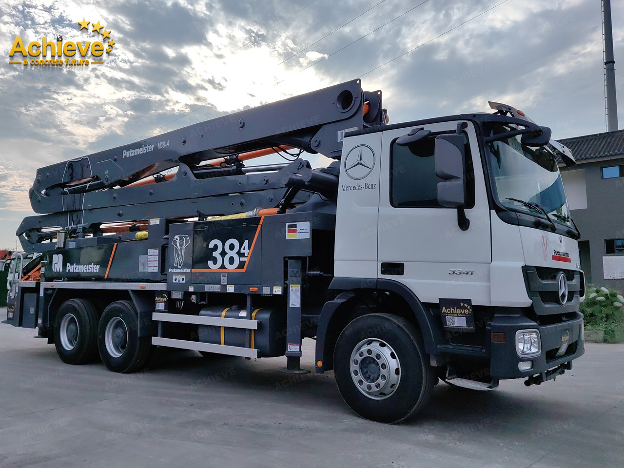 PUTZMEISTER PUTZMEISTER M38-4Z 2013 HOT SALE Mercedes-Benz【ACHIEVE】TOP CONDITION!!! - 混凝土泵车:图2 PUTZMEISTER PUTZMEISTER M38-4Z 2013 HOT SALE Mercedes-Benz【ACHIEVE】TOP CONDITION!!! - 混凝土泵车:图2