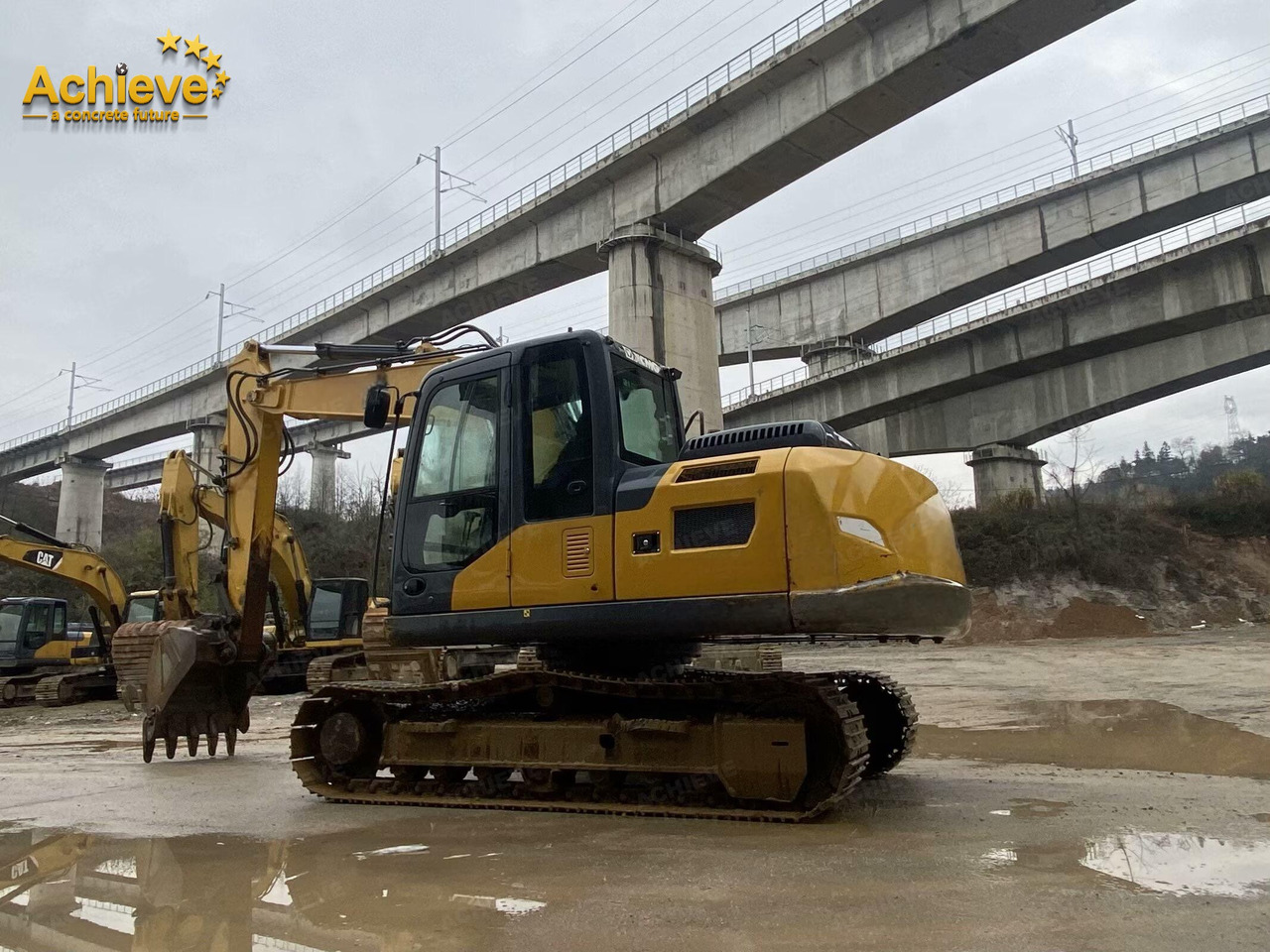 XCMG XE135D 0.32-0.61(0.52) m³ 86/2200 kw/rpm QSF3.8 260 L 99.1 kN 【ACHIEVE】 TOP CONDITION!!! - 履带式挖掘机:图3 XCMG XE135D 0.32-0.61(0.52) m³ 86/2200 kw/rpm QSF3.8 260 L 99.1 kN 【ACHIEVE】 TOP CONDITION!!! - 履带式挖掘机:图3