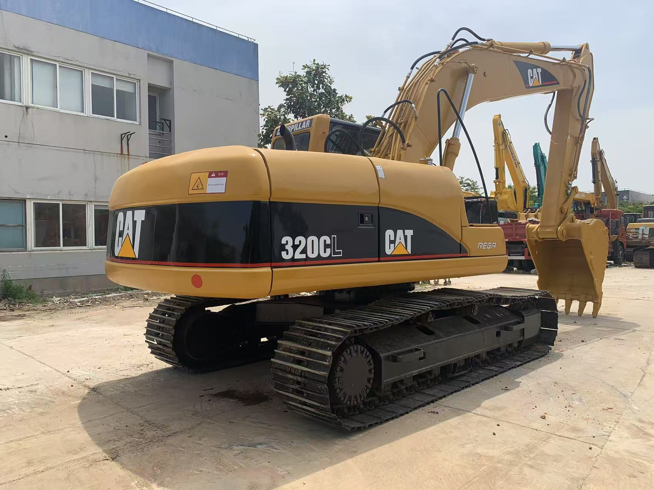 CATERPILLAR 20 ton Crawler Excavator CAT 320C, 320D - 履带式挖掘机:图2 CATERPILLAR 20 ton Crawler Excavator CAT 320C, 320D - 履带式挖掘机:图2