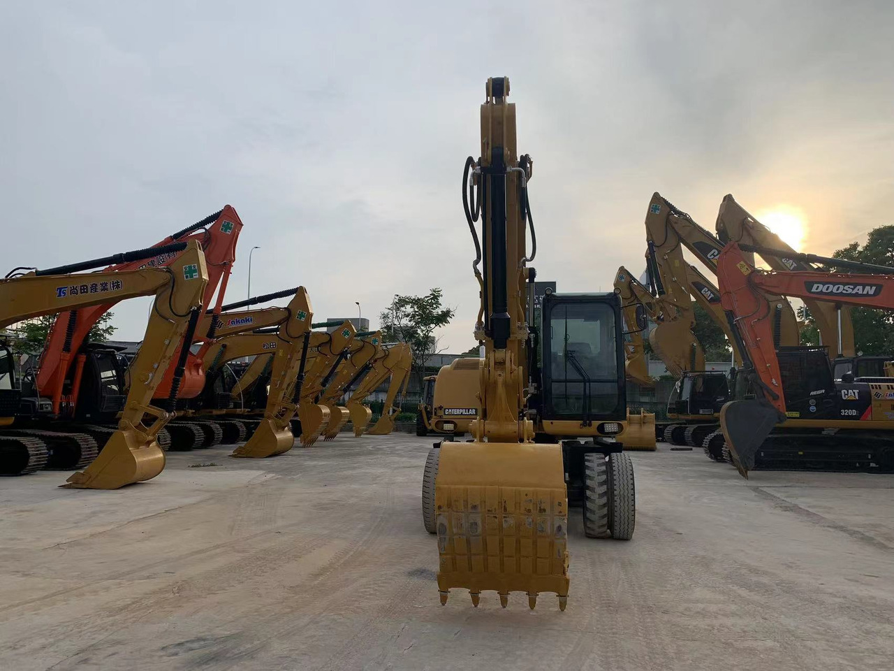 Caterpillar M315D Wheel Excavator Moving by Tires - 轮式挖掘机:图5 Caterpillar M315D Wheel Excavator Moving by Tires - 轮式挖掘机:图5