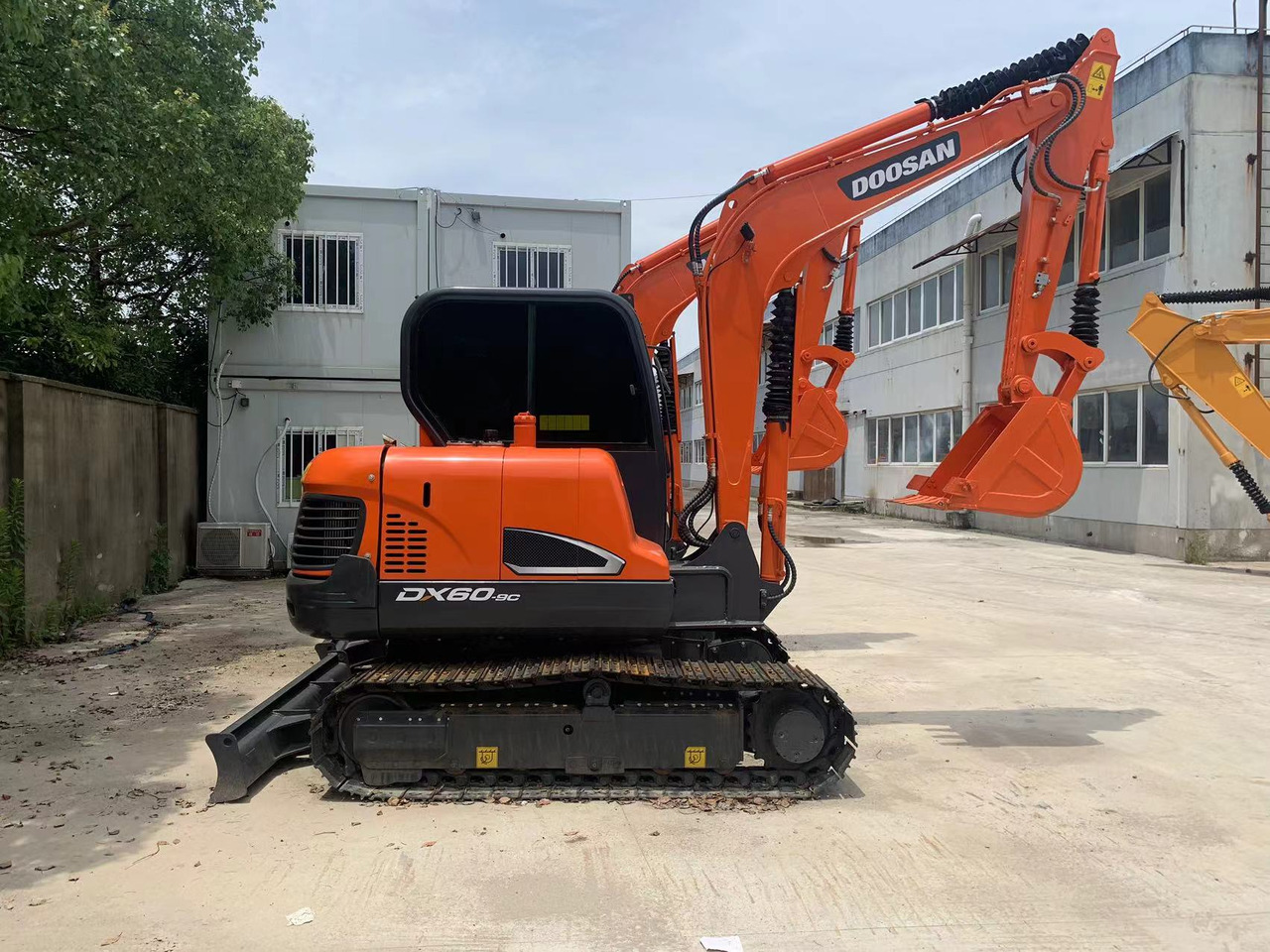 DOOSAN DX60 Good price 6 ton Small Excavator - 履带式挖掘机:图4 DOOSAN DX60 Good price 6 ton Small Excavator - 履带式挖掘机:图4