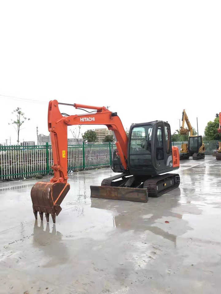 Hitachi 6 ton Hydraulic Excavator ZX60 Good Price - 履带式挖掘机:图1 Hitachi 6 ton Hydraulic Excavator ZX60 Good Price - 履带式挖掘机:图1