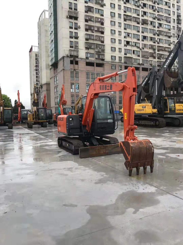 Hitachi 6 ton Hydraulic Excavator ZX60 Good Price - 履带式挖掘机:图2 Hitachi 6 ton Hydraulic Excavator ZX60 Good Price - 履带式挖掘机:图2