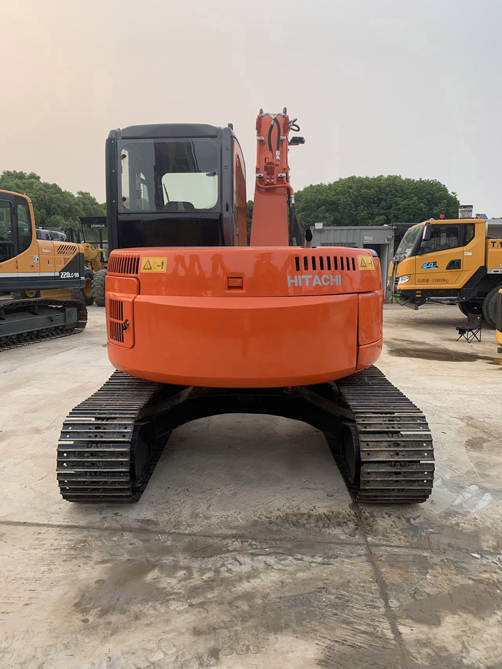 Hitachi Tracked Excavator ZX75 with Blade Dozer - 履带式挖掘机:图4 Hitachi Tracked Excavator ZX75 with Blade Dozer - 履带式挖掘机:图4