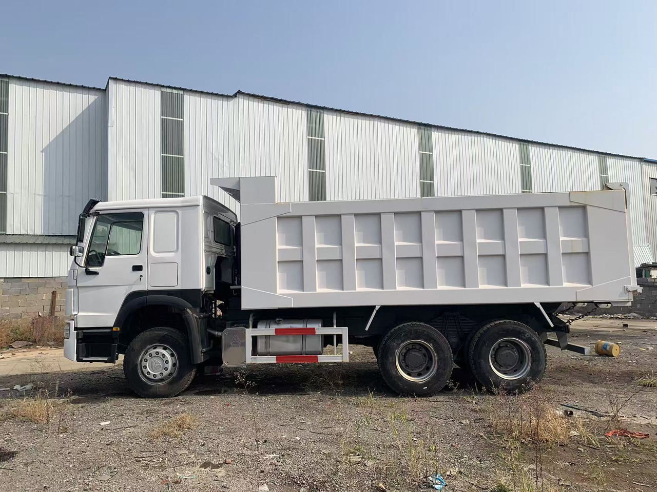 Howo Secondhand Commercial Vehicle 10-wheels HOWO Dumper Truck 6x4 Left Hand Drive Tipper Truck - 翻斗车:图1 Howo Secondhand Commercial Vehicle 10-wheels HOWO Dumper Truck 6x4 Left Hand Drive Tipper Truck - 翻斗车:图1