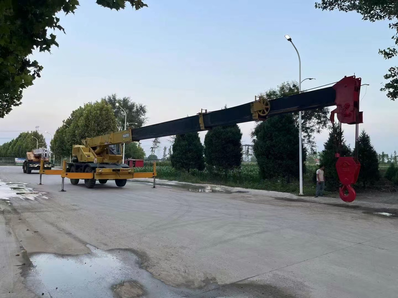 KATO KR250 Good Price 25 ton Rough Terrain Crane - 移动式起重机:图5 KATO KR250 Good Price 25 ton Rough Terrain Crane - 移动式起重机:图5