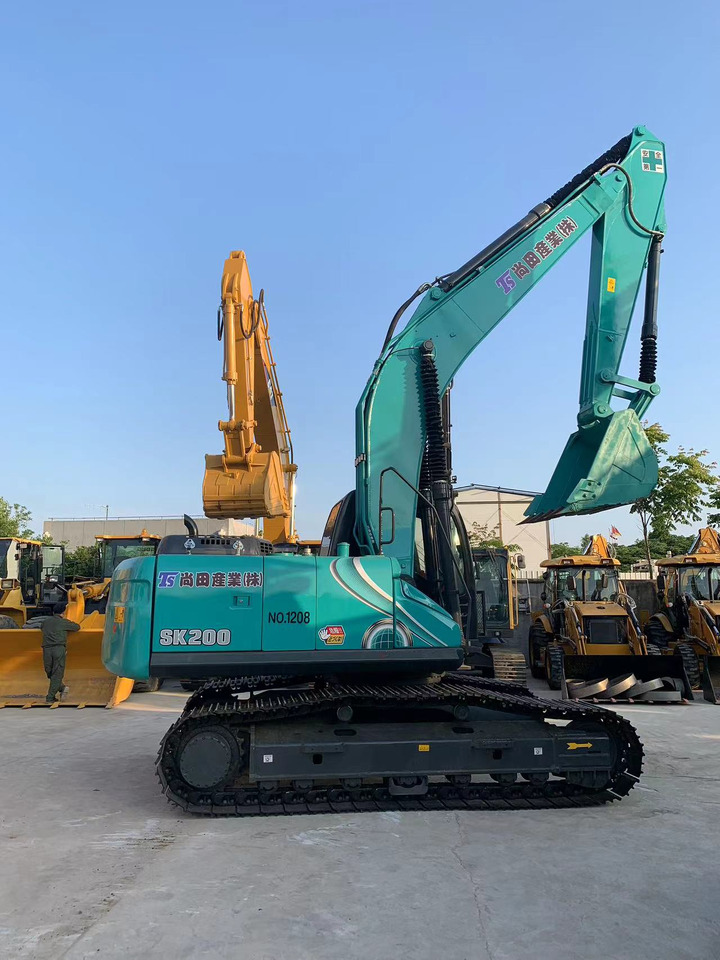 Kobelco Secondhand Excavator SK200 Cheap price - 履带式挖掘机:图4 Kobelco Secondhand Excavator SK200 Cheap price - 履带式挖掘机:图4