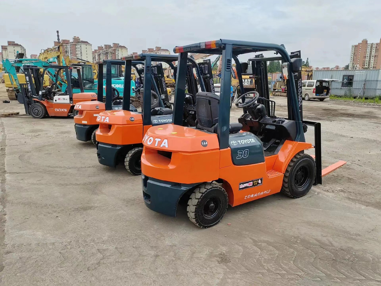 Toyota 3 ton Forklift FD30 with Free Lift, Side Shifter, Clamp - 柴油叉车:图5 Toyota 3 ton Forklift FD30 with Free Lift, Side Shifter, Clamp - 柴油叉车:图5