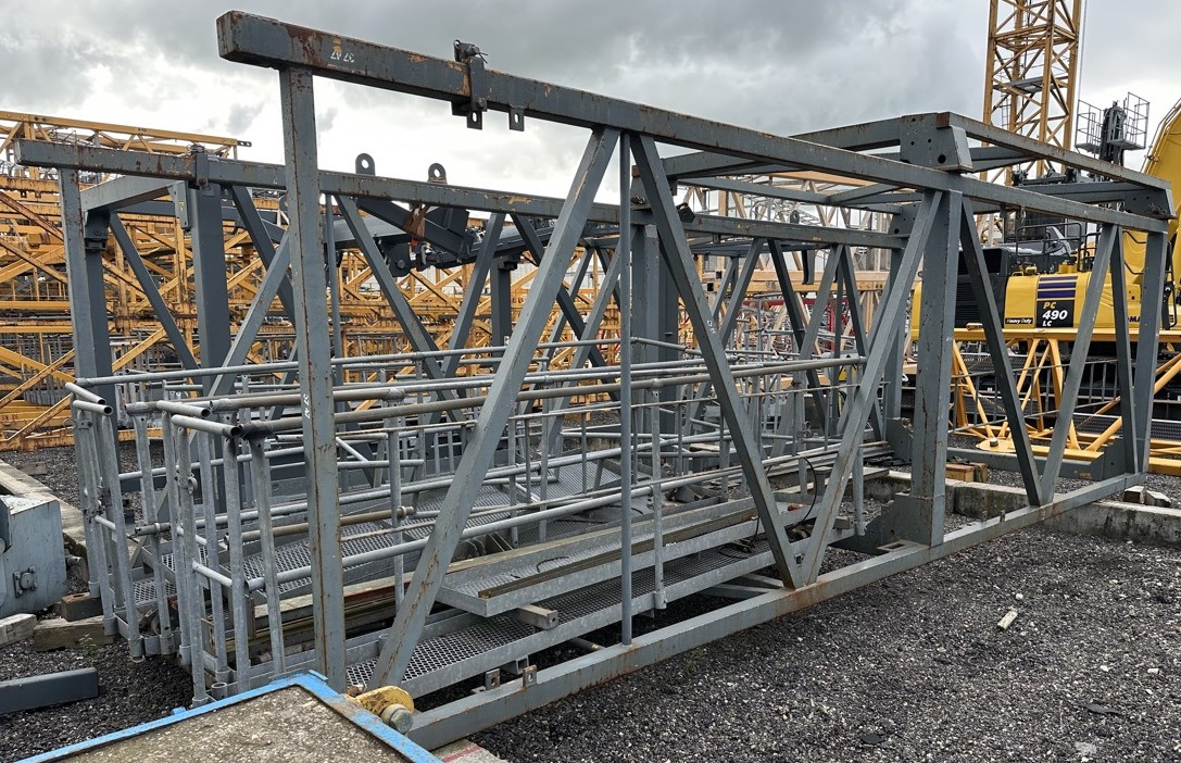 LIEBHERR 256HC/290HC telescopic cage - 建筑设备:图1 LIEBHERR 256HC/290HC telescopic cage - 建筑设备:图1