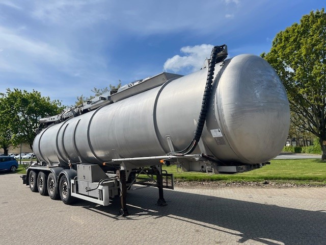 Hareso Nordic tank - 液罐半拖车:图1 Hareso Nordic tank - 液罐半拖车:图1