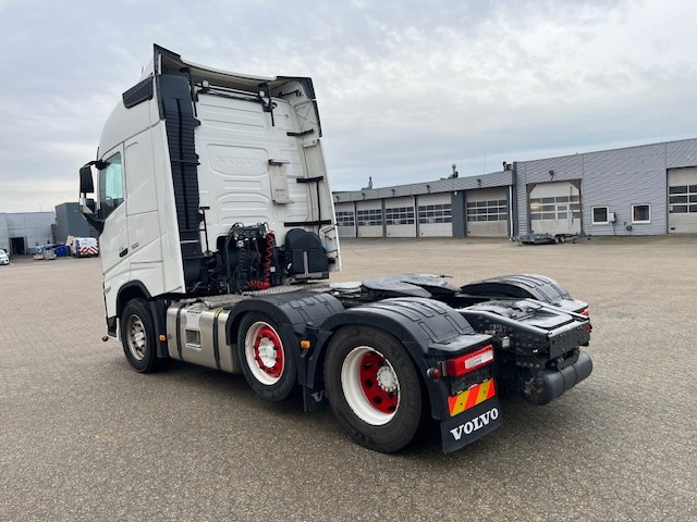 Volvo FH500TC 6x2 - 牵引车:图4 Volvo FH500TC 6x2 - 牵引车:图4