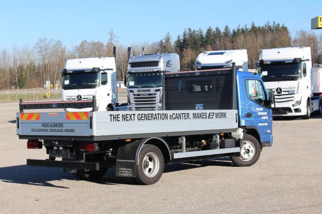 FUSO Canter 4C15E M - BATT. - 平板货车:图3 FUSO Canter 4C15E M - BATT. - 平板货车:图3