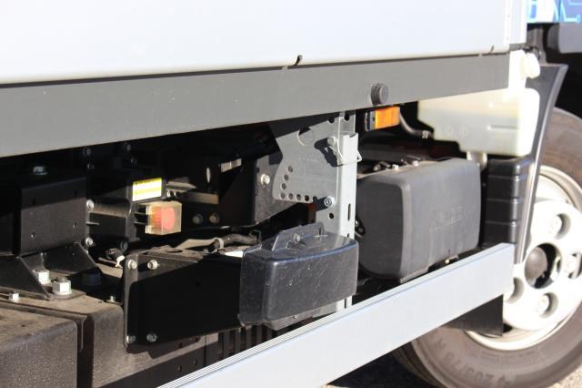 FUSO Canter 4C15E M - BATT. - 平板货车:图5 FUSO Canter 4C15E M - BATT. - 平板货车:图5