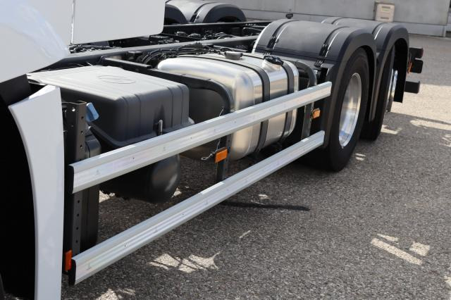 Mercedes-Benz Actros 2543L EXII/EXIII, FL - 驾驶室底盘卡车:图4 Mercedes-Benz Actros 2543L EXII/EXIII, FL - 驾驶室底盘卡车:图4