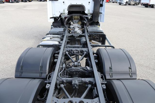 驾驶室底盘卡车 Mercedes-Benz Actros 2543L EXII/EXIII, FL：图7