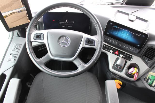Interior photo 1: 吊钩升降车 Mercedes-Benz eActros 300 L Interior photo 1: 吊钩升降车 Mercedes-Benz eActros 300 L