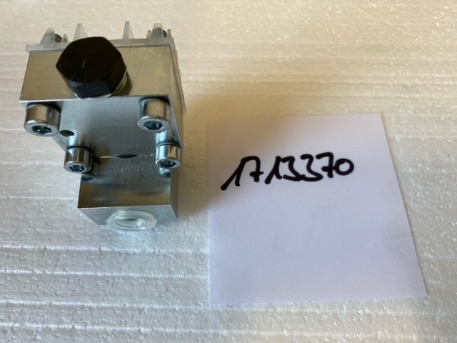 O&K Terex CNH control valve 1713370 1455434 - 备件 适用于 挖掘机:图3 O&K Terex CNH control valve 1713370 1455434 - 备件 适用于 挖掘机:图3