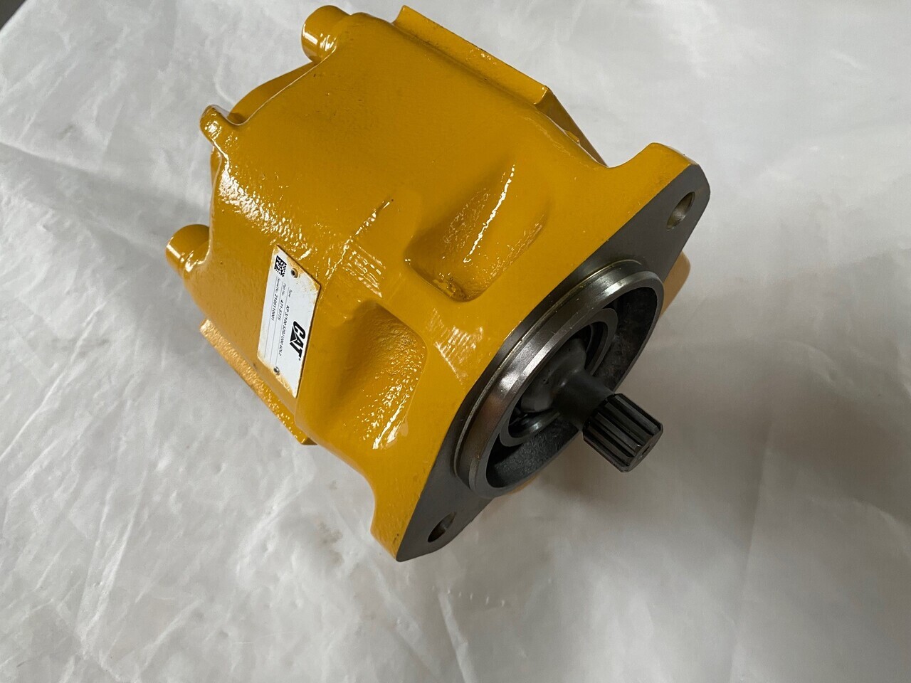 O&K Terex Caterpillar Geared pump 2403122 1459388 471-5775 - 冷却系统 适用于 卡车:图1 O&K Terex Caterpillar Geared pump 2403122 1459388 471-5775 - 冷却系统 适用于 卡车:图1