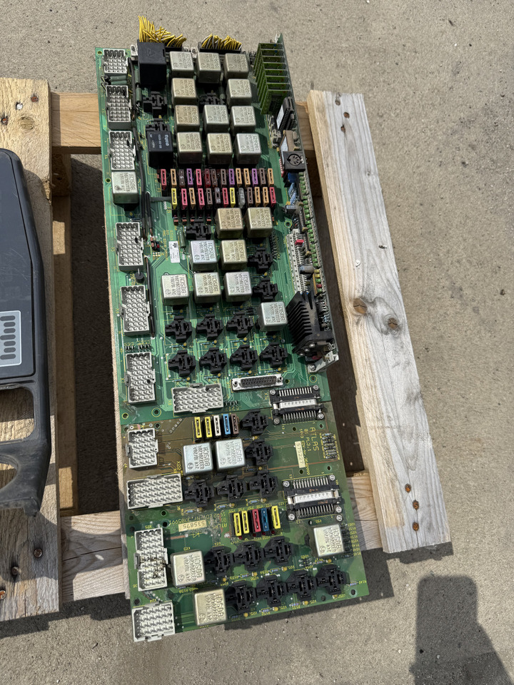 Atlas 1504 - ECU 适用于 轮式挖掘机:图3 Atlas 1504 - ECU 适用于 轮式挖掘机:图3