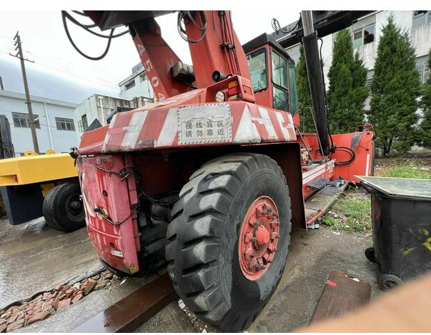 2008 KALMAR DRD420-60S5K - 前移式堆垛机:图3 2008 KALMAR DRD420-60S5K - 前移式堆垛机:图3