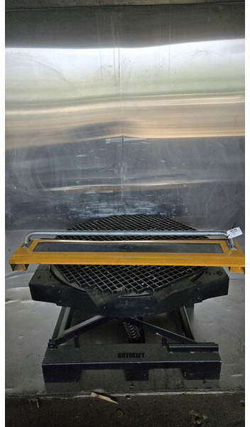 Liebherr Bonnet Left - 引擎罩:图2 Liebherr Bonnet Left - 引擎罩:图2