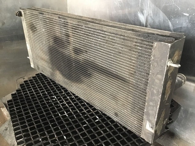 Liebherr Coolant Cooler - 散热器:图1 Liebherr Coolant Cooler - 散热器:图1