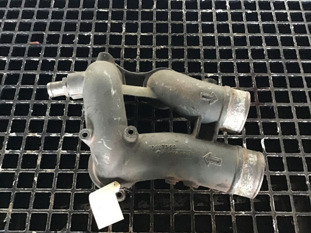 Liebherr Coolant pipe bend - 空调零件:图1 Liebherr Coolant pipe bend - 空调零件:图1