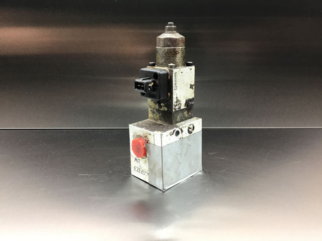 Liebherr Directional Control Valve - 液压系统:图1 Liebherr Directional Control Valve - 液压系统:图1