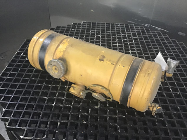 Liebherr Equalizing Reservoir - 进气系统:图3 Liebherr Equalizing Reservoir - 进气系统:图3