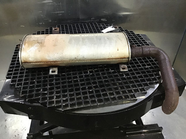 Liebherr Exhaust Silencer - 消音器:图1 Liebherr Exhaust Silencer - 消音器:图1
