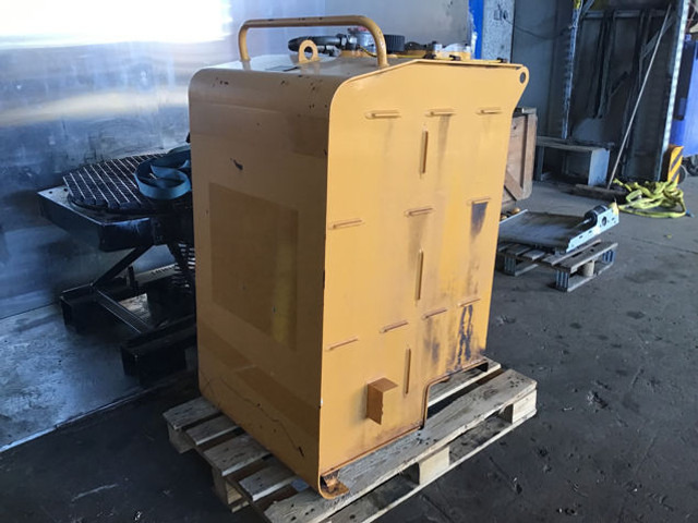 Liebherr Hydraulic Tank - 液压油箱:图3 Liebherr Hydraulic Tank - 液压油箱:图3