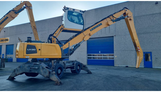 Liebherr LH30 M - 垃圾/ 工业叉装车:图5 Liebherr LH30 M - 垃圾/ 工业叉装车:图5