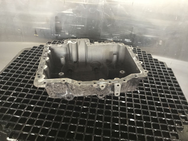 Liebherr Oil Sump - 曲轴箱:图1 Liebherr Oil Sump - 曲轴箱:图1