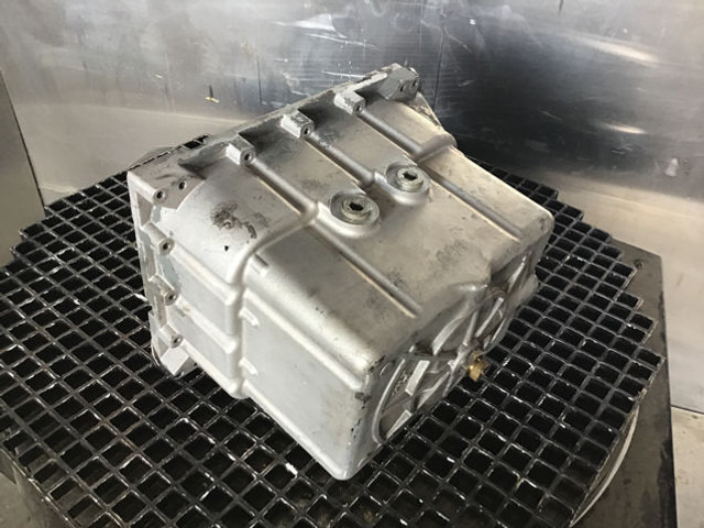 Liebherr Oil Sump - 曲轴箱:图2 Liebherr Oil Sump - 曲轴箱:图2