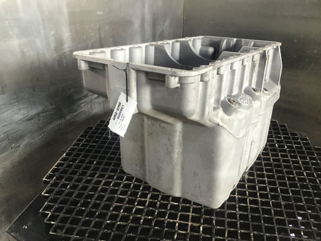 Liebherr Oil Sump - 曲轴箱:图2 Liebherr Oil Sump - 曲轴箱:图2