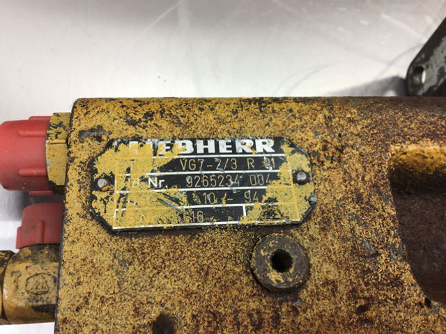 Liebherr Pilot Control Unit - 踏板:图4 Liebherr Pilot Control Unit - 踏板:图4