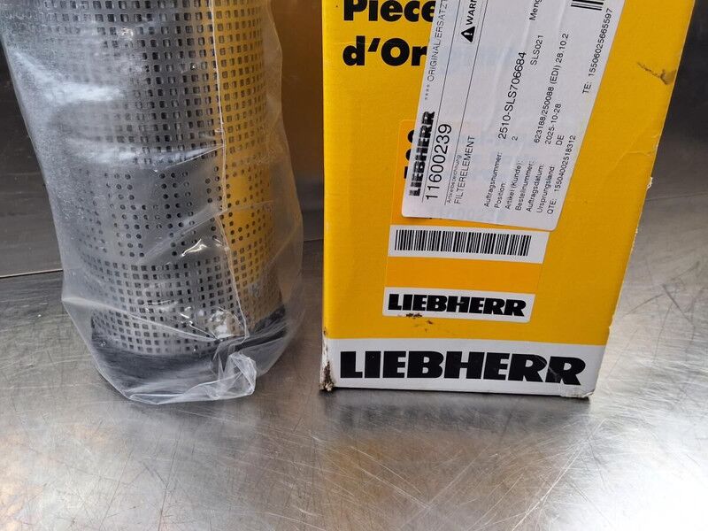 Liebherr R922 / R924 / R922 LC / R914 COMPACT / R920 LC / R920 NLC / R918 XLC / R918 LC / R918 NLC / R924 LC - 空气过滤器:图2 Liebherr R922 / R924 / R922 LC / R914 COMPACT / R920 LC / R920 NLC / R918 XLC / R918 LC / R918 NLC / R924 LC - 空气过滤器:图2