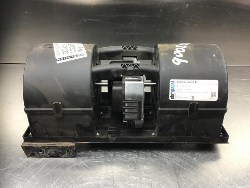 Liebherr R946 LC / R946 NLC / R956 / R976 / R926 LC / R920 / R920 LC - 鼓风机电机:图1 Liebherr R946 LC / R946 NLC / R956 / R976 / R926 LC / R920 / R920 LC - 鼓风机电机:图1