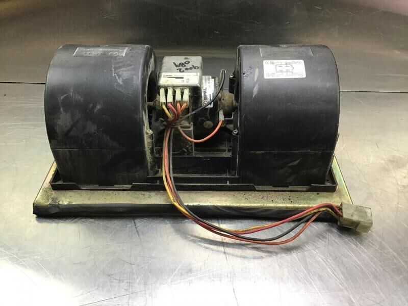 Liebherr R946 LC / R946 NLC / R956 / R976 / R926 LC / R920 / R920 LC - 鼓风机电机:图3 Liebherr R946 LC / R946 NLC / R956 / R976 / R926 LC / R920 / R920 LC - 鼓风机电机:图3