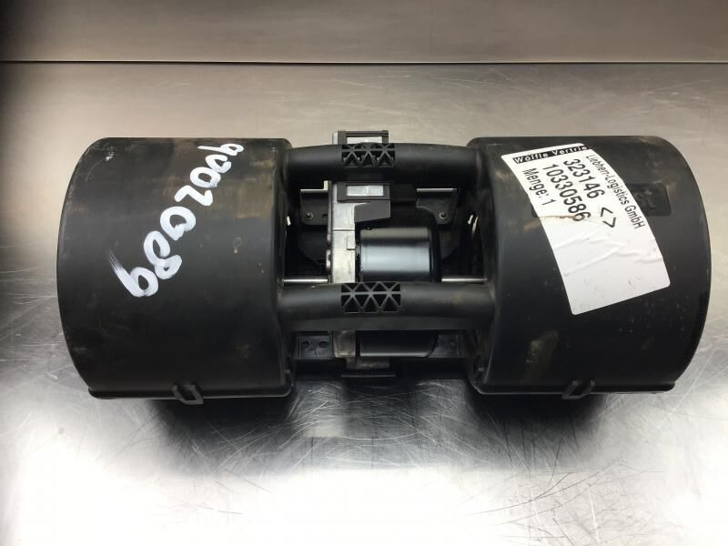 Liebherr R946 LC / R946 NLC / R956 / R976 / R926 LC / R920 / R920 LC - 鼓风机电机:图2 Liebherr R946 LC / R946 NLC / R956 / R976 / R926 LC / R920 / R920 LC - 鼓风机电机:图2