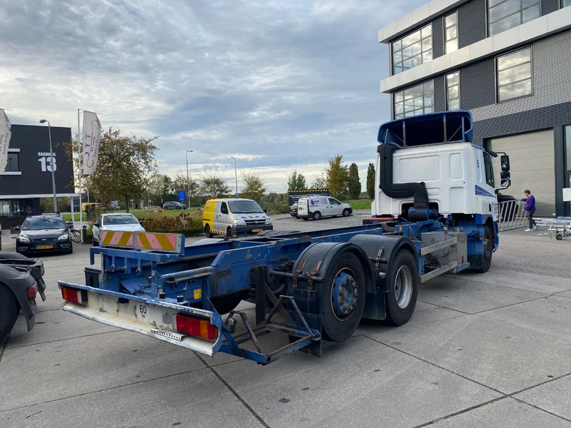 DAF CF 75.310 / Manual / Euro 3 - 驾驶室底盘卡车:图4 DAF CF 75.310 / Manual / Euro 3 - 驾驶室底盘卡车:图4