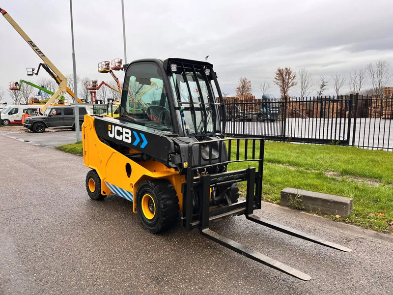 JCB TLT30-19E - 伸缩臂轮式装载机:图3 JCB TLT30-19E - 伸缩臂轮式装载机:图3