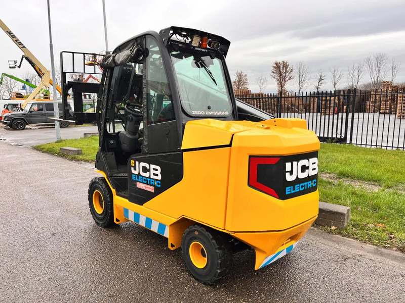 JCB TLT30-19E - 伸缩臂轮式装载机:图5 JCB TLT30-19E - 伸缩臂轮式装载机:图5