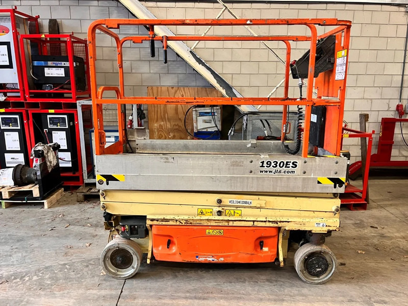 JLG 1930ES - 剪式升降机:图1 JLG 1930ES - 剪式升降机:图1