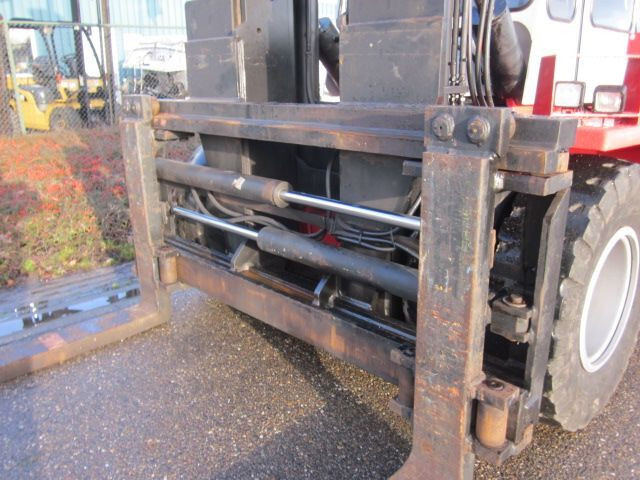 柴油叉车 Kalmar DC12-1200:图6 柴油叉车 Kalmar DC12-1200:图6